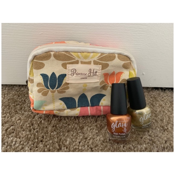 Handbags - Ask any questions/make any offer!